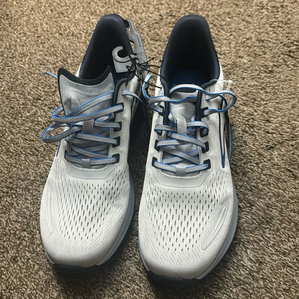 Men’s shoes